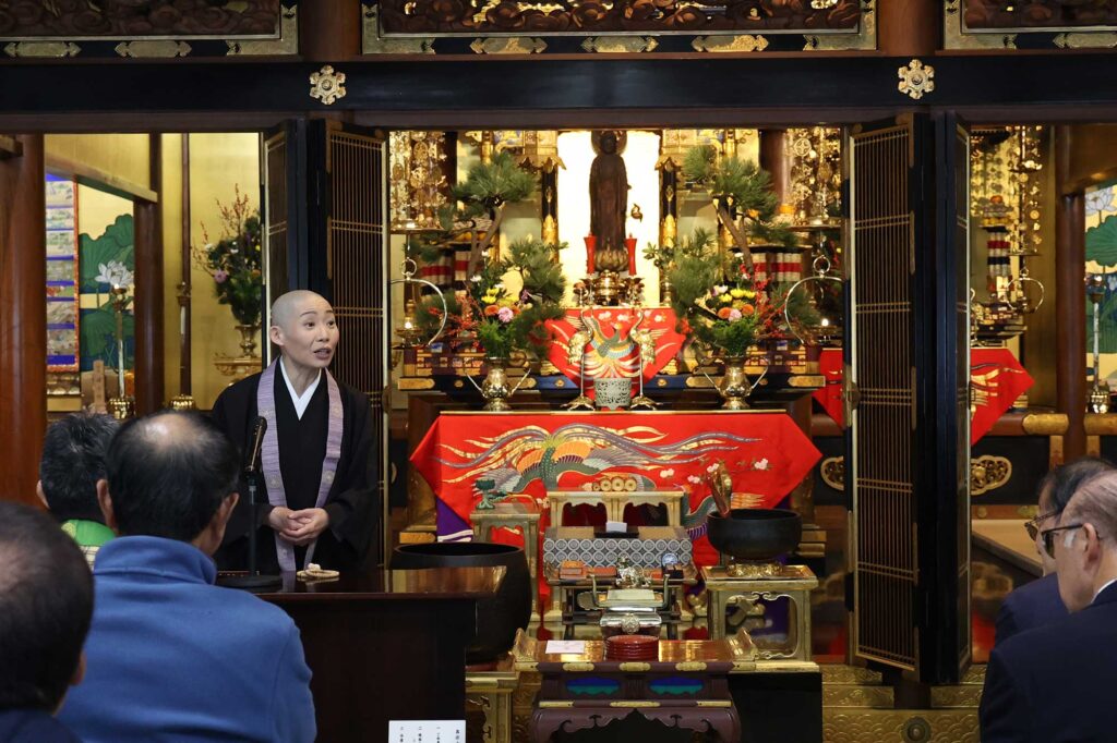 西来寺 報恩講 記念講演 露の団姫師