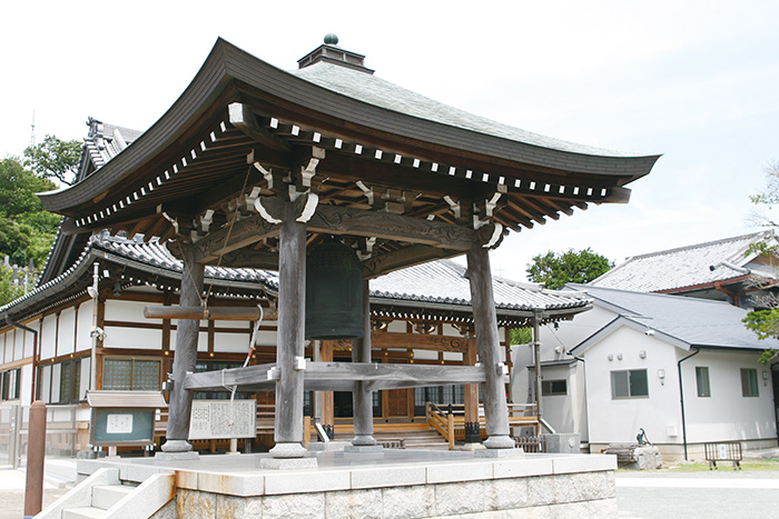 西来寺の梵鐘